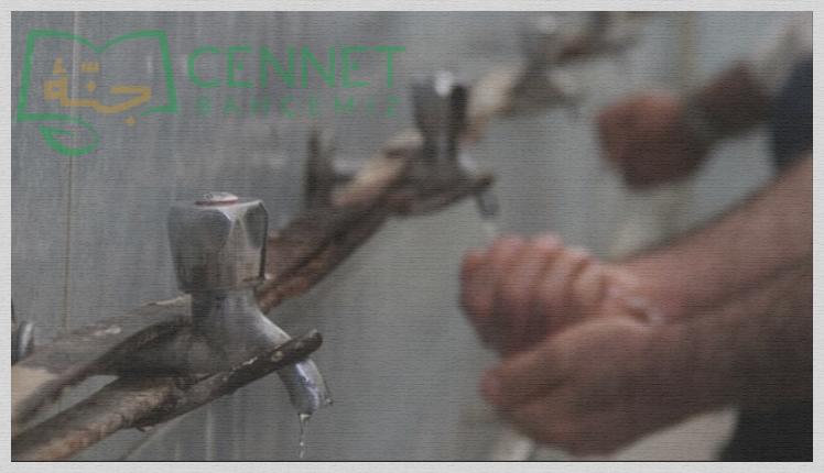 Abdestli iken az da olsa uyumak abdesti bozar mı?