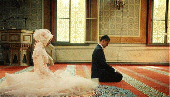 Zifaf gecesi namazı diye bir namaz var mıdır? Zifaf gecesinde namaz kılmak farz mı?